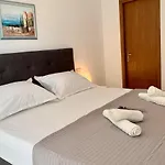 Guesthouse Duce Lägenhet Duće