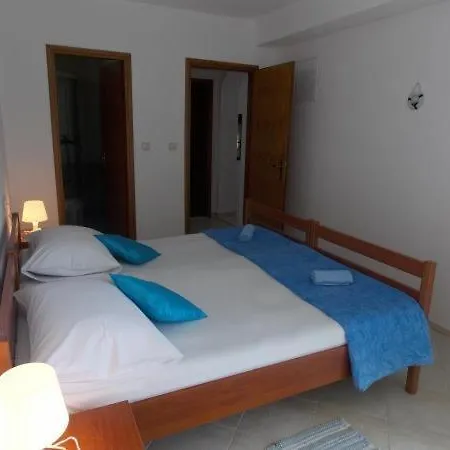 Guesthouse Duce 아파트