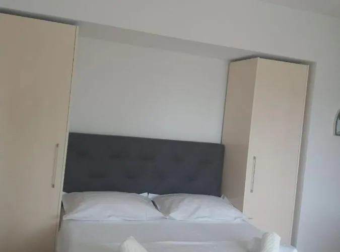 아파트 Guesthouse Duce