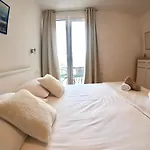 Guesthouse Duce アパート *