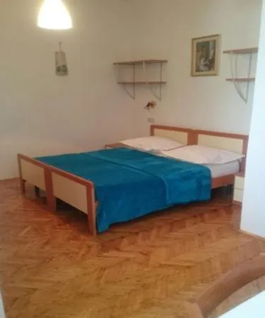 Guesthouse Duce 아파트