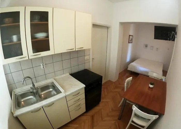 Guesthouse Duce (4174) Appartement *